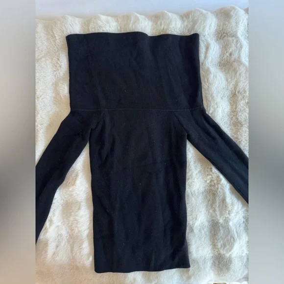 Aritzia Wilfred Off-Shoulder Black Sweater - Picture 7 of 10